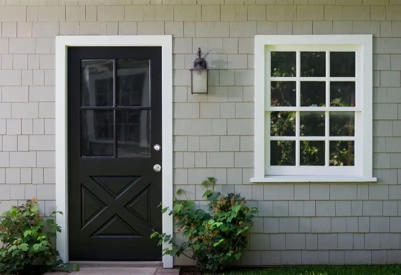 Trim on front door of a house